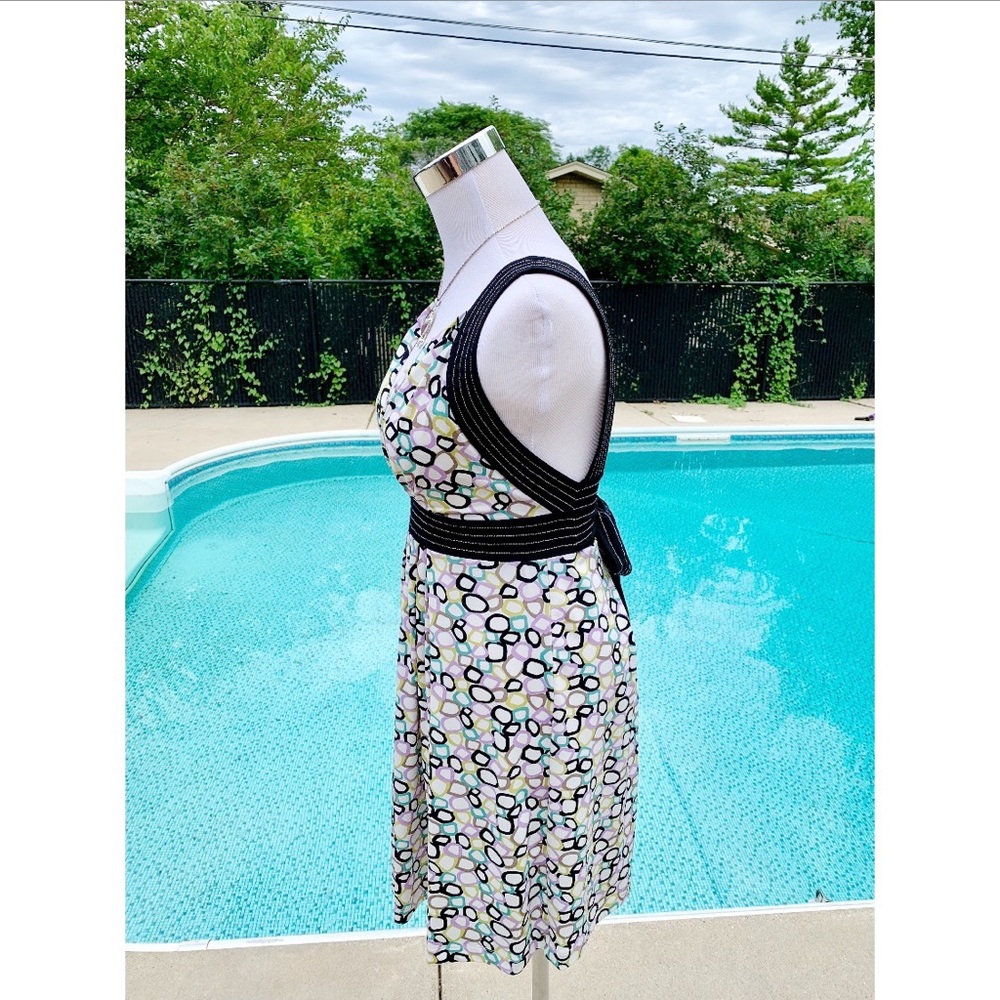 BCBG Maxazria Geometric Print V-neck Dress XS - Picture 3 of 8